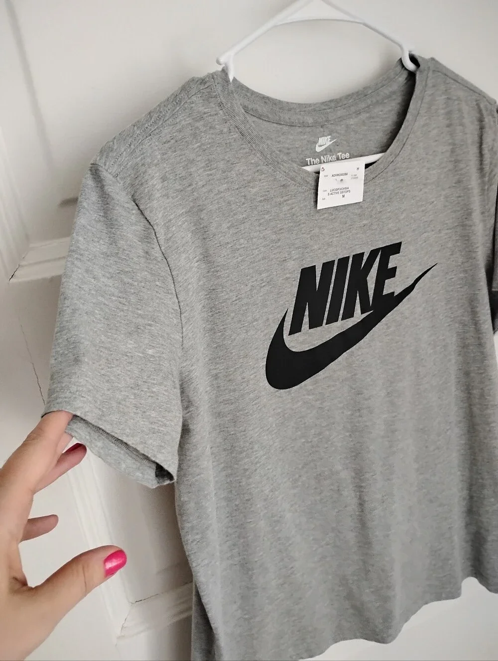 NWT classic ladies heather gray Nike T-shirt top